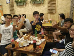 上栗烧烤加盟,学烧烤技术,开烧烤店多少钱疯狂烤翅加盟
